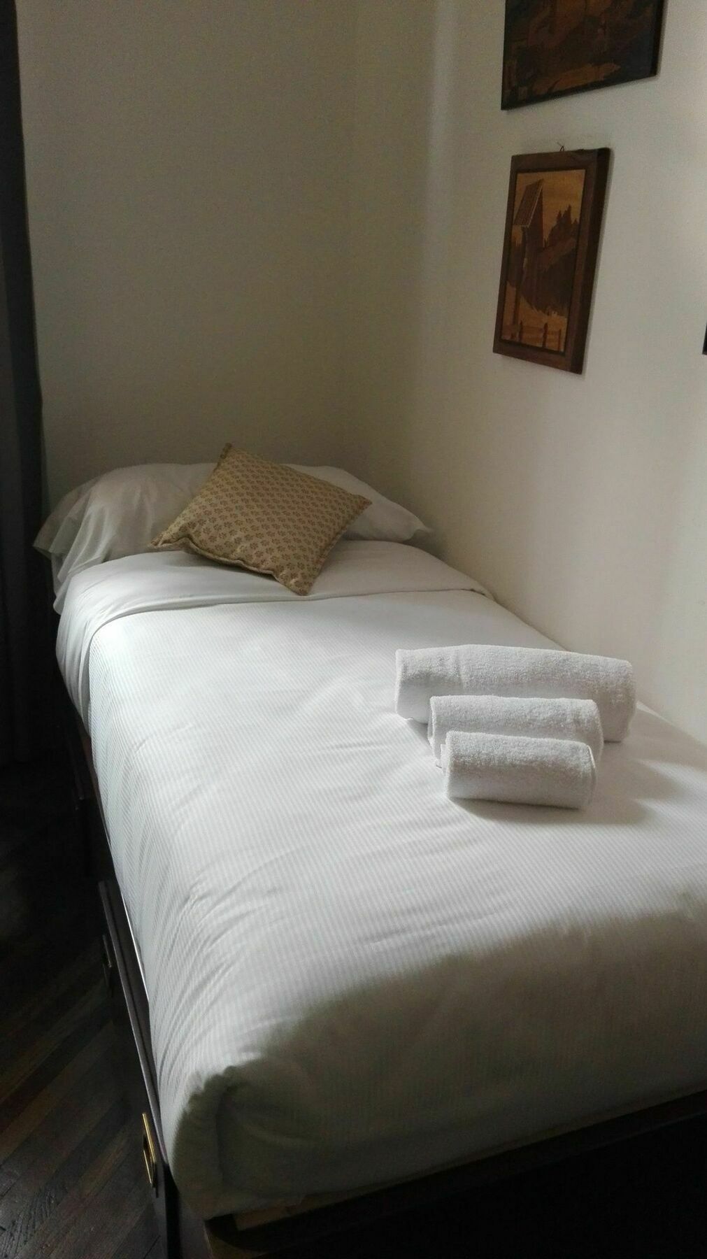 维罗纳假日旅馆公寓 外观 照片